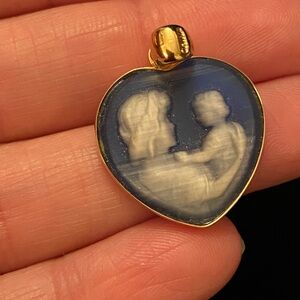 Vintage Gold Overlay Sterling Silver Mother Child Shell Cameo Pendant Necklace